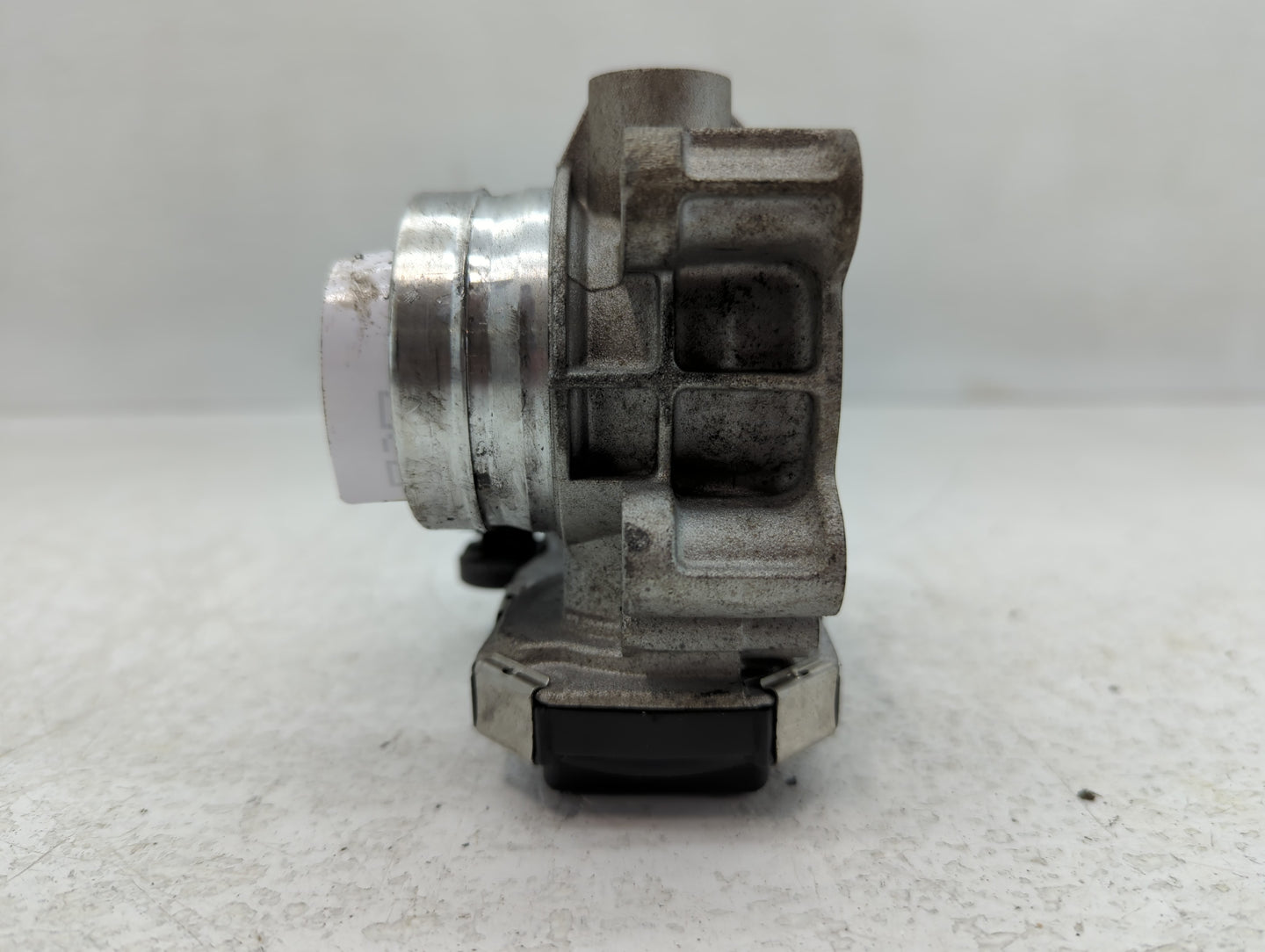 2016-2021 Chevrolet Malibu Throttle Body P/N:12671379AA Fits Fits 2016 2017 2018 2019 2020 2021 2022 OEM Used Auto Parts - O