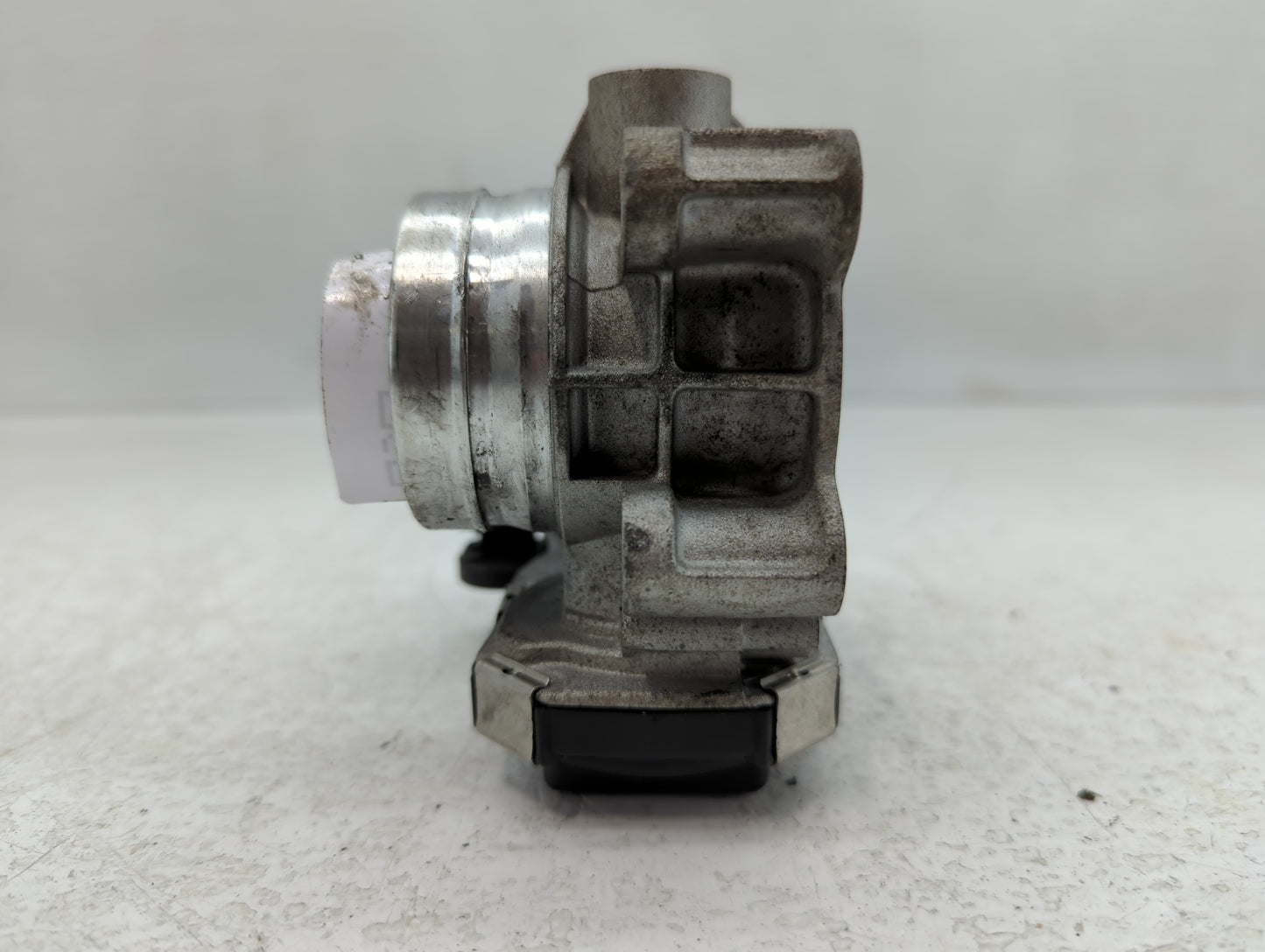 2016-2021 Chevrolet Malibu Throttle Body P/N:12671379AA Fits Fits 2016 2017 2018 2019 2020 2021 2022 OEM Used Auto Parts - O