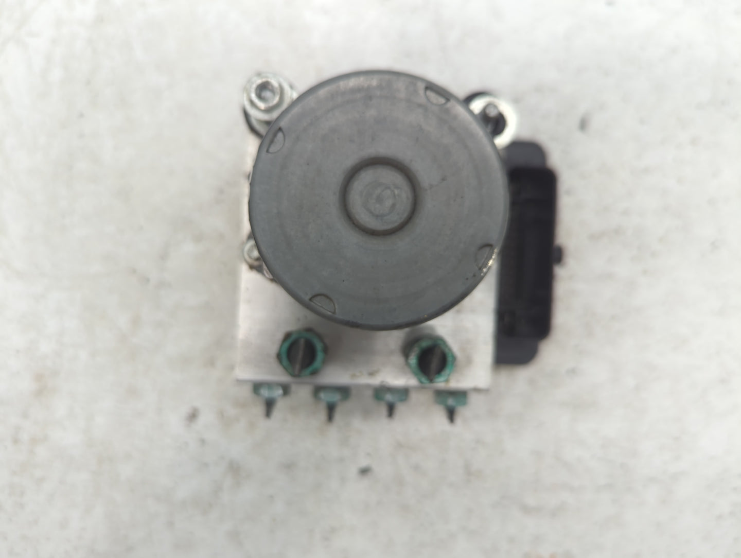 2019-2021 Chevrolet Malibu ABS Pump Control Module Replacement P/N:84501623 8476 7280, 065055766 Fits Fits 2019 2020 2021 OE