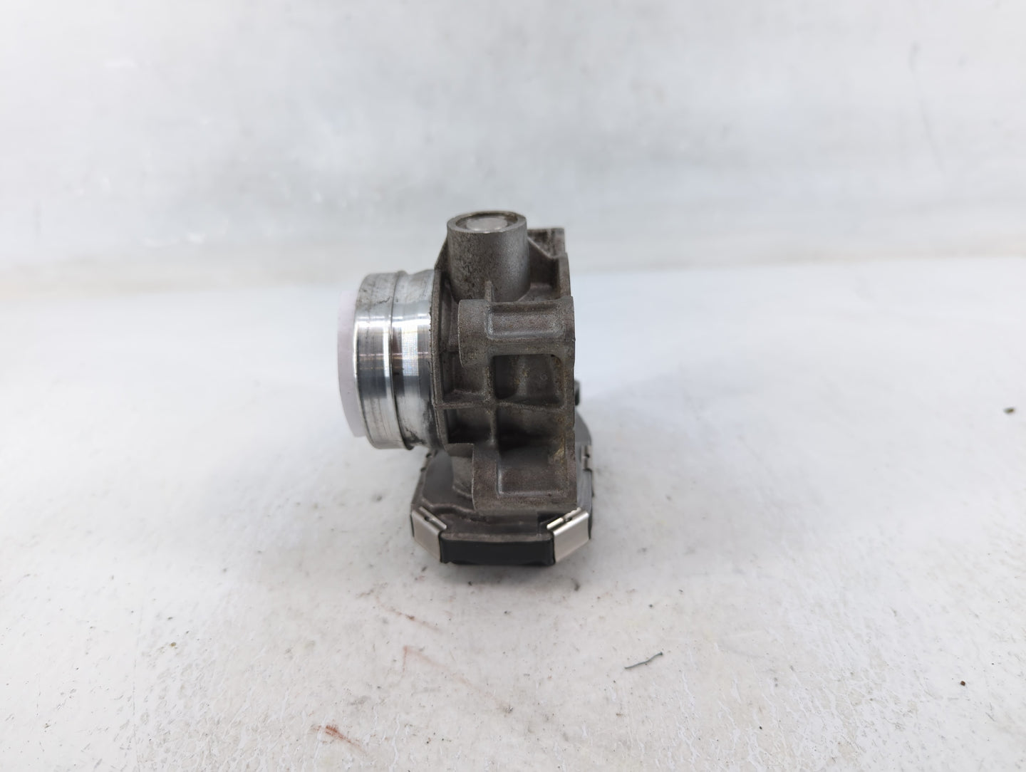2016-2021 Chevrolet Malibu Throttle Body P/N:12671379AA Fits Fits 2016 2017 2018 2019 2020 2021 2022 OEM Used Auto Parts - O