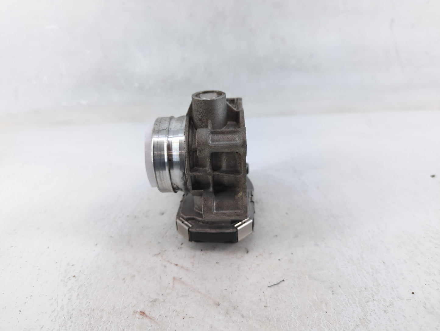 2016-2021 Chevrolet Malibu Throttle Body P/N:12671379AA Fits Fits 2016 2017 2018 2019 2020 2021 2022 OEM Used Auto Parts - O