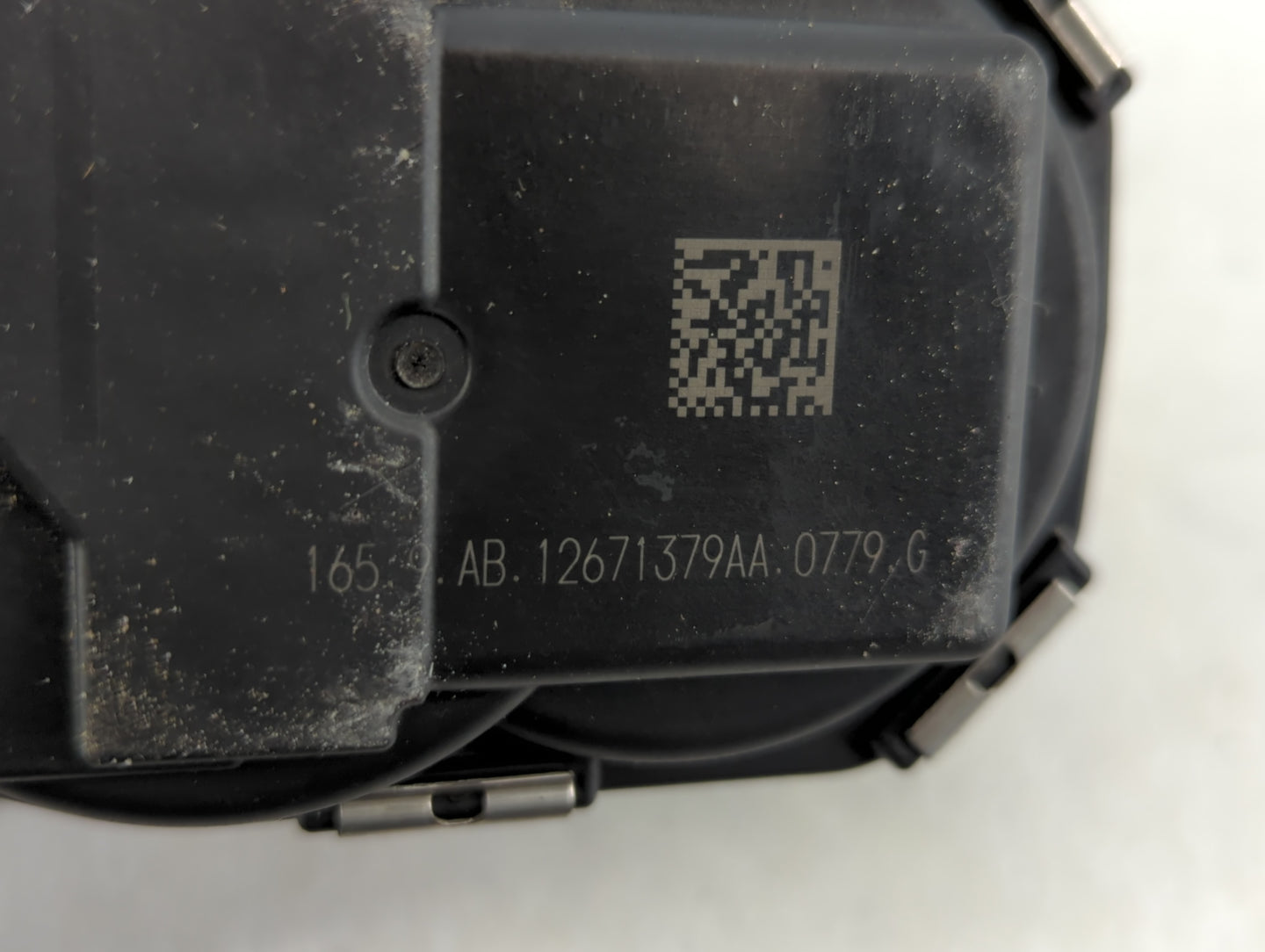 2016-2021 Chevrolet Malibu Throttle Body P/N:12671379AA Fits Fits 2016 2017 2018 2019 2020 2021 2022 OEM Used Auto Parts - O