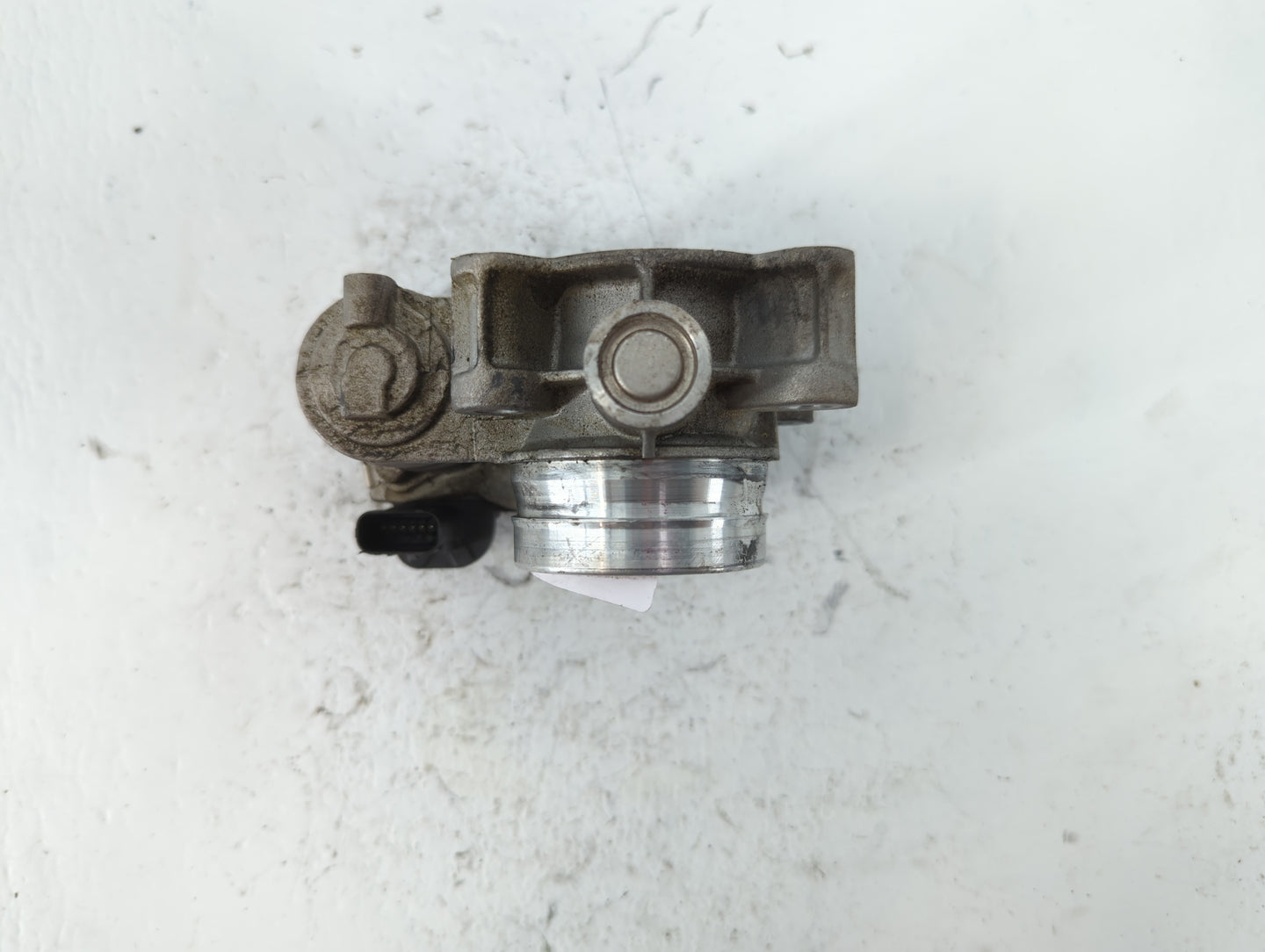 2016-2021 Chevrolet Malibu Throttle Body P/N:12671379AA Fits Fits 2016 2017 2018 2019 2020 2021 2022 OEM Used Auto Parts - O