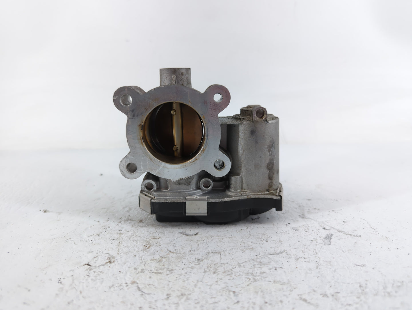 2016-2021 Chevrolet Malibu Throttle Body P/N:12671379AA Fits Fits 2016 2017 2018 2019 2020 2021 2022 OEM Used Auto Parts - O