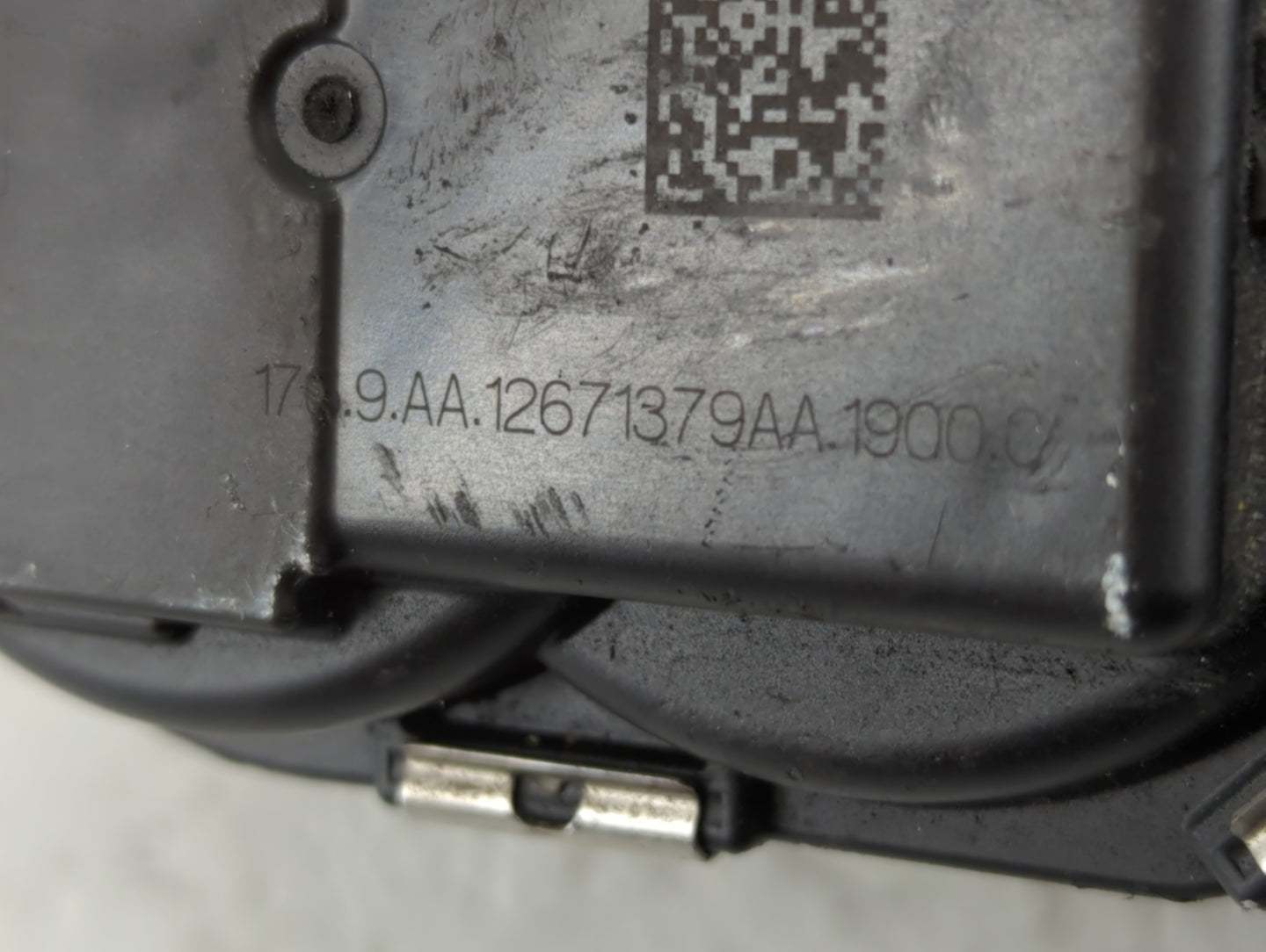 2016-2021 Chevrolet Malibu Throttle Body P/N:12671379AA Fits Fits 2016 2017 2018 2019 2020 2021 2022 OEM Used Auto Parts - O