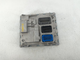 compare product 2020-2021 Chevrolet Malibu PCM Engine Control Computer ECU ECM PCU OEM P/N:12702989 12710140 Fits Fits 2020 2021 2022 OEM Used Auto Parts
