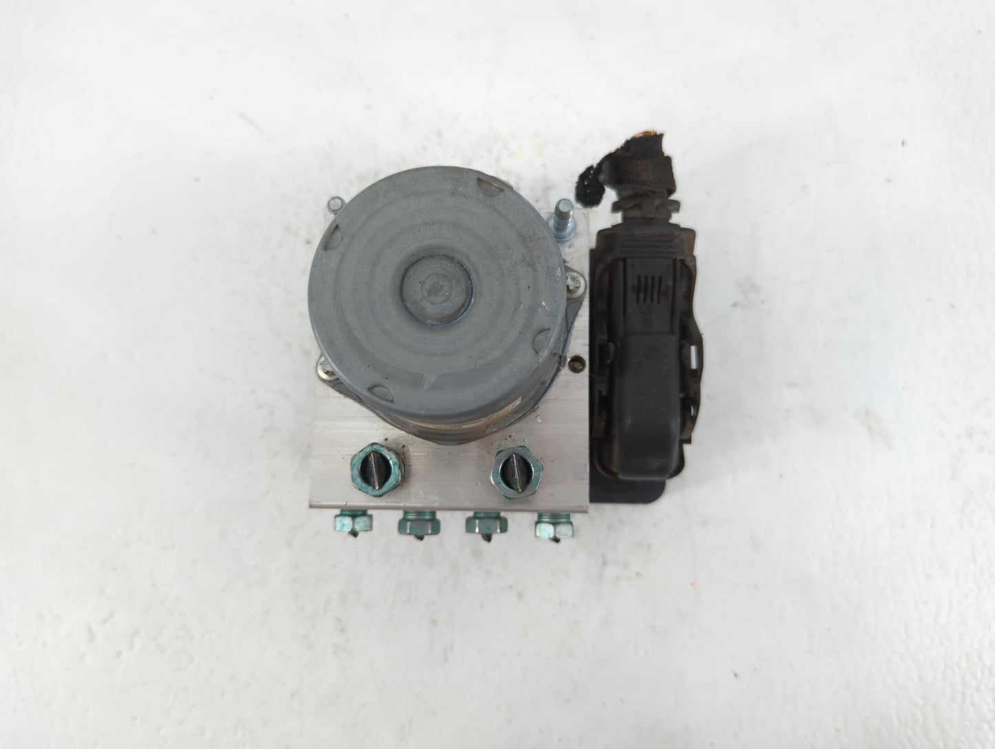 2019-2021 Chevrolet Malibu ABS Pump Control Module Replacement P/N:065055766 Fits Fits 2019 2020 2021 OEM Used Auto Parts - 