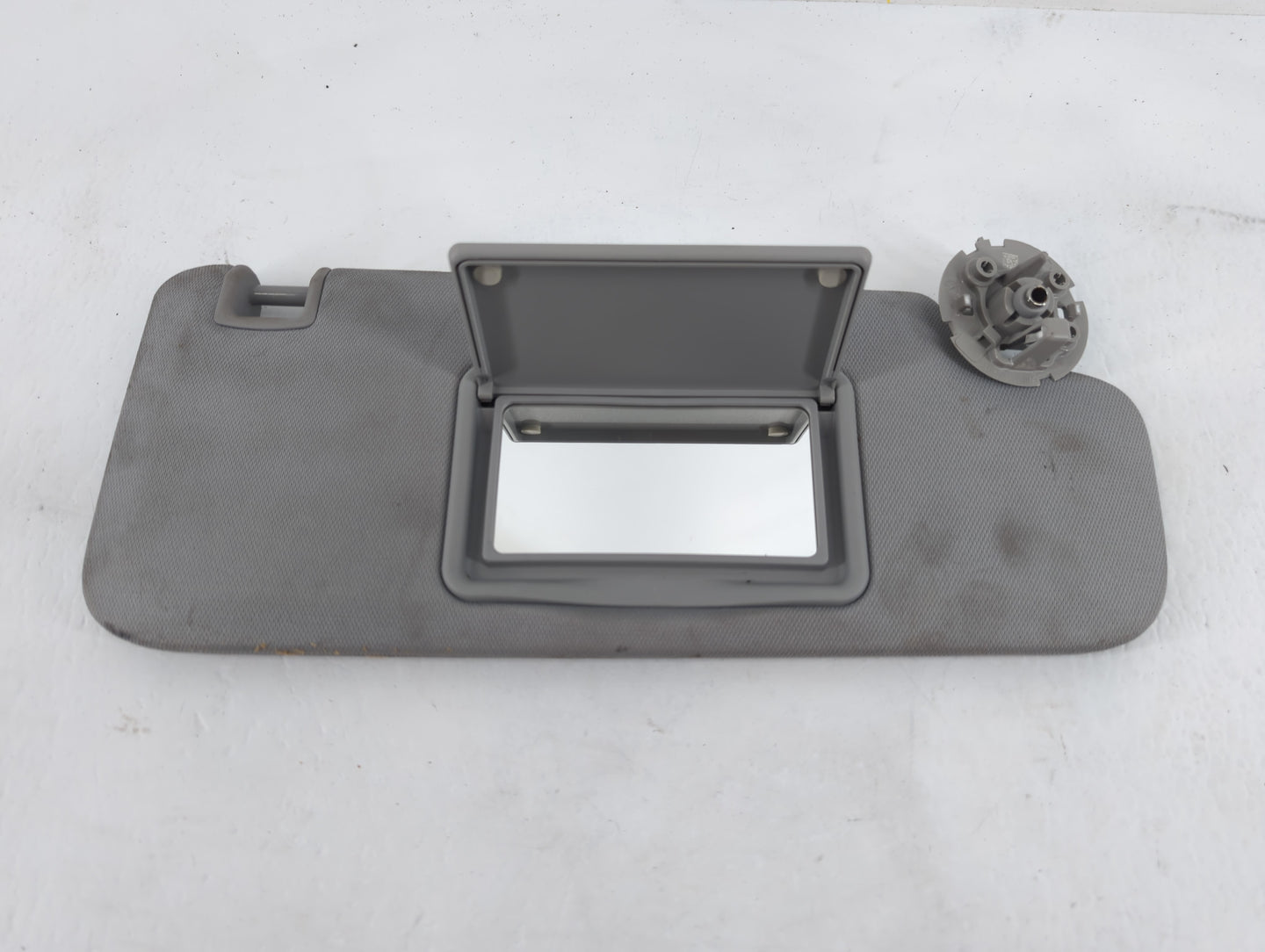 2016-2021 Chevrolet Malibu Sun Visor Shade Replacement Passenger Right Mirror Fits Fits 2016 2017 2018 2019 2020 2021 OEM Us