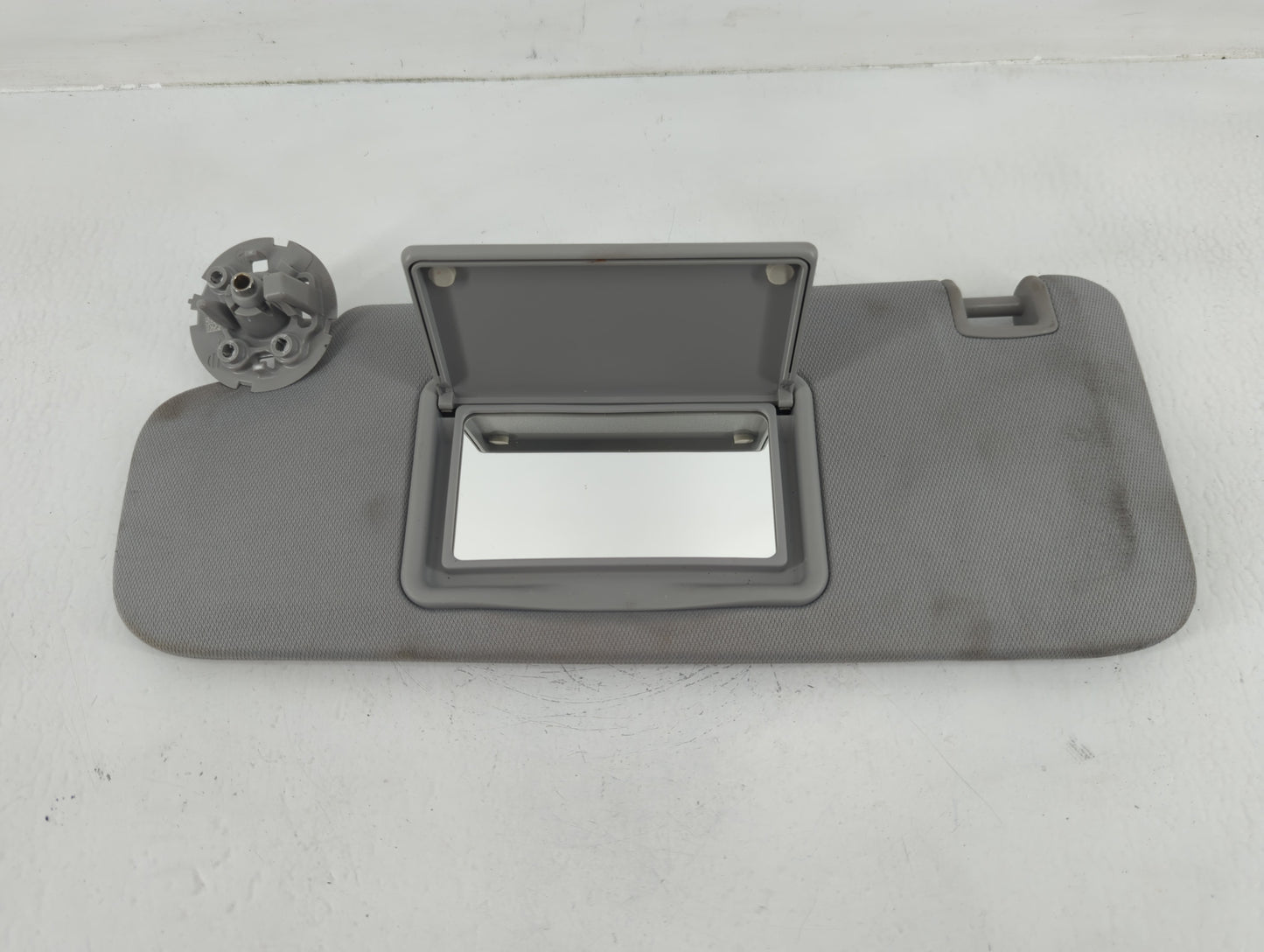 2016-2021 Chevrolet Malibu Sun Visor Shade Replacement Driver Left Mirror Fits Fits 2016 2017 2018 2019 2020 2021 OEM Used A