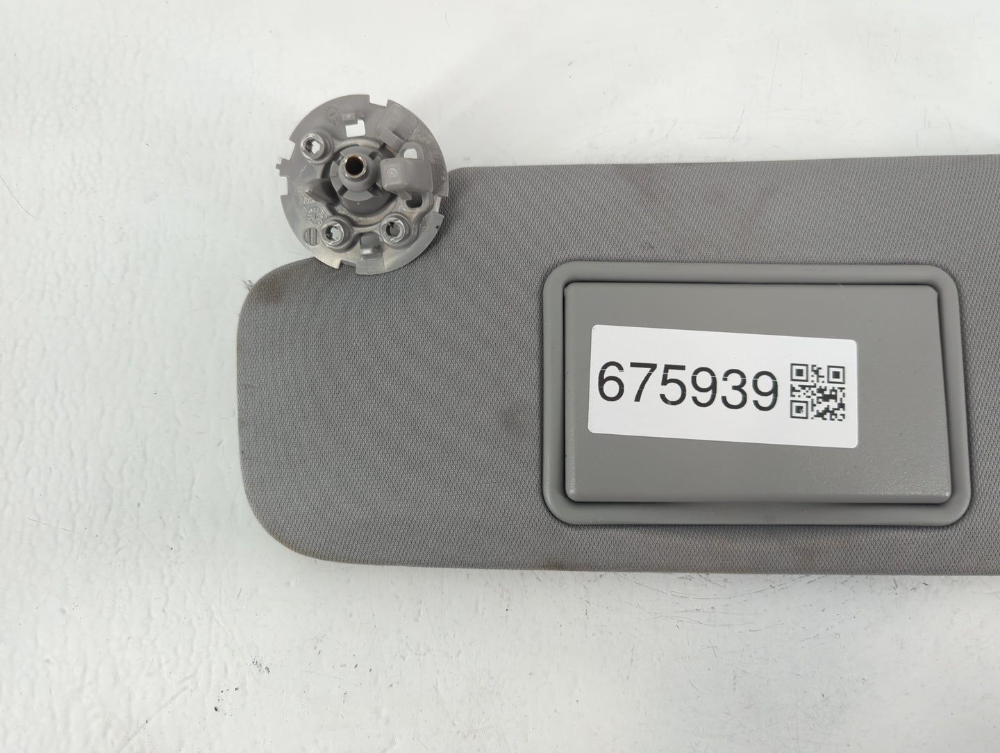 2016-2021 Chevrolet Malibu Sun Visor Shade Replacement Driver Left Mirror Fits Fits 2016 2017 2018 2019 2020 2021 OEM Used A