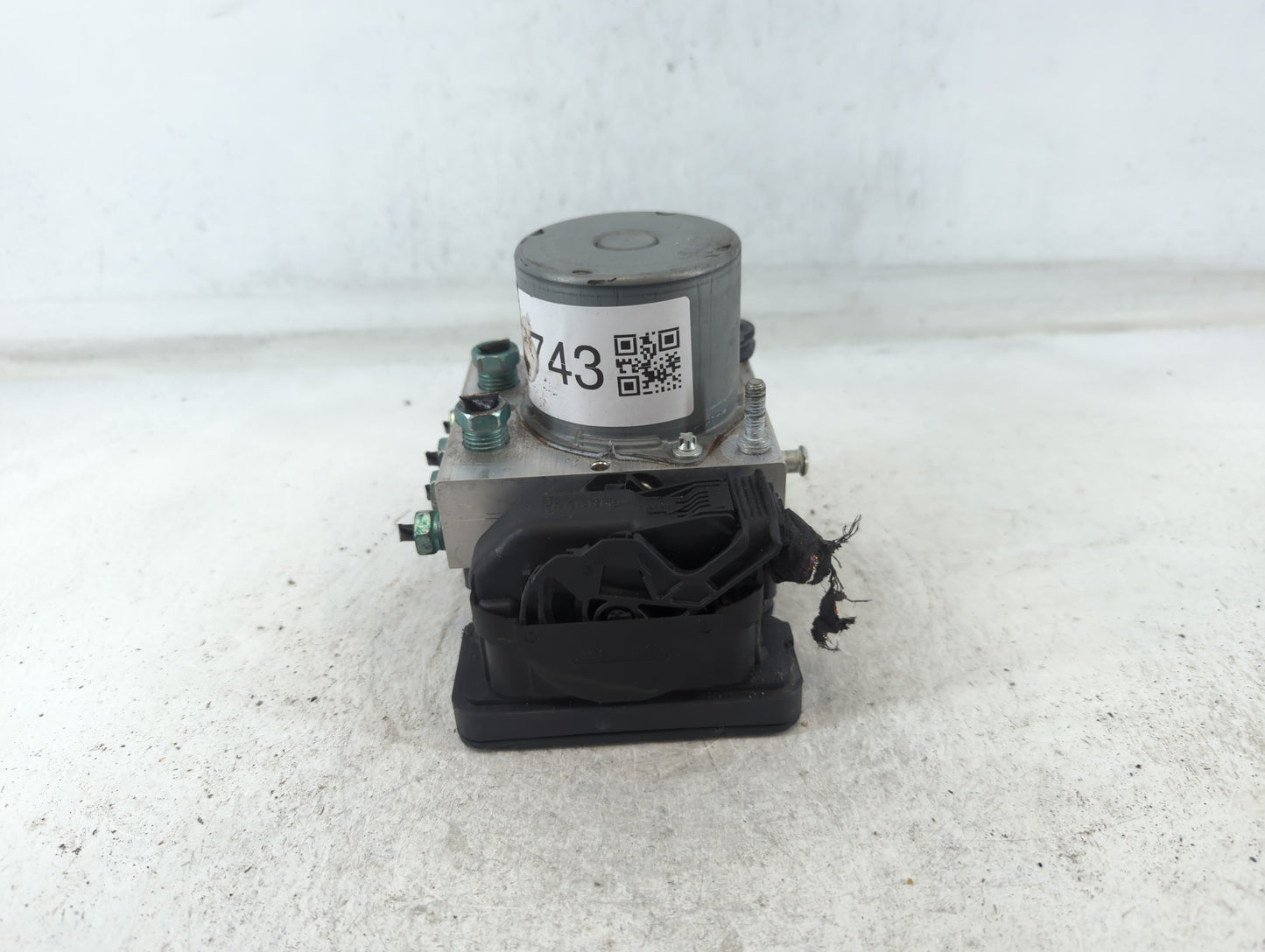 2019-2021 Chevrolet Malibu ABS Pump Control Module Replacement P/N:84501623 Fits Fits 2019 2020 2021 OEM Used Auto Parts - O