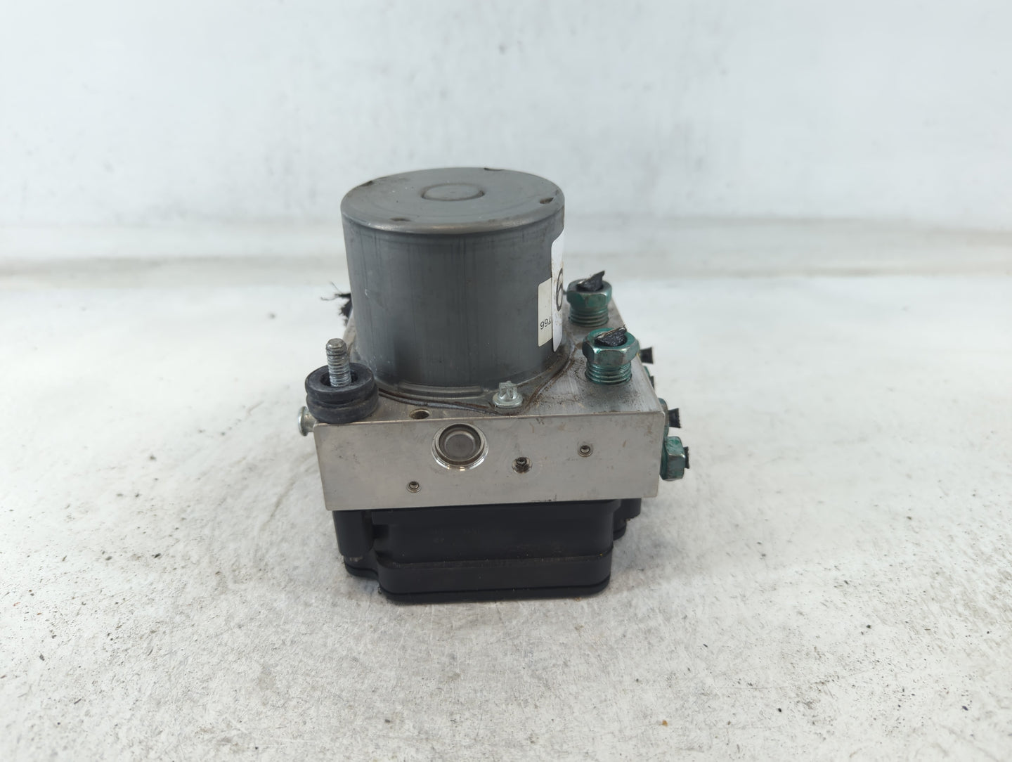 2019-2021 Chevrolet Malibu ABS Pump Control Module Replacement P/N:84501623 Fits Fits 2019 2020 2021 OEM Used Auto Parts - O