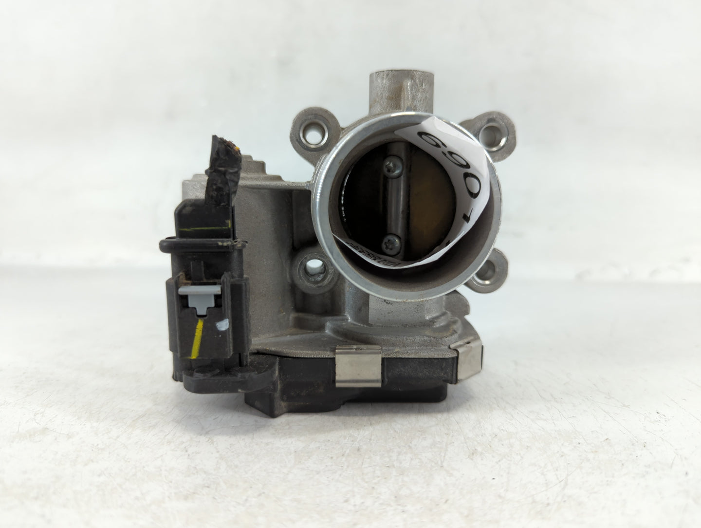 2016-2021 Chevrolet Malibu Throttle Body P/N:12671379AA Fits Fits 2016 2017 2018 2019 2020 2021 2022 OEM Used Auto Parts - O