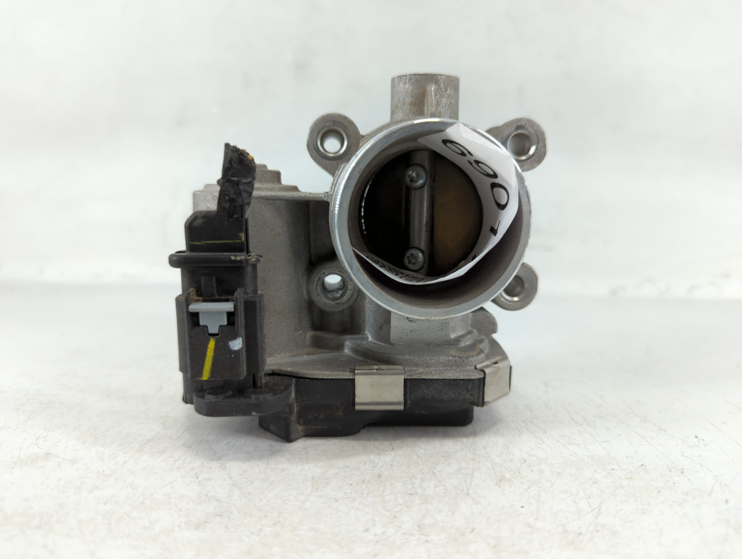 2016-2021 Chevrolet Malibu Throttle Body P/N:12671379AA Fits Fits 2016 2017 2018 2019 2020 2021 2022 OEM Used Auto Parts - O
