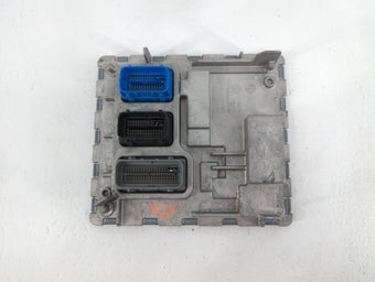 compare product 2020-2021 Chevrolet Malibu PCM Engine Control Computer ECU ECM PCU OEM P/N:12703745 Fits Fits 2020 2021 2022 OEM Used Auto Parts