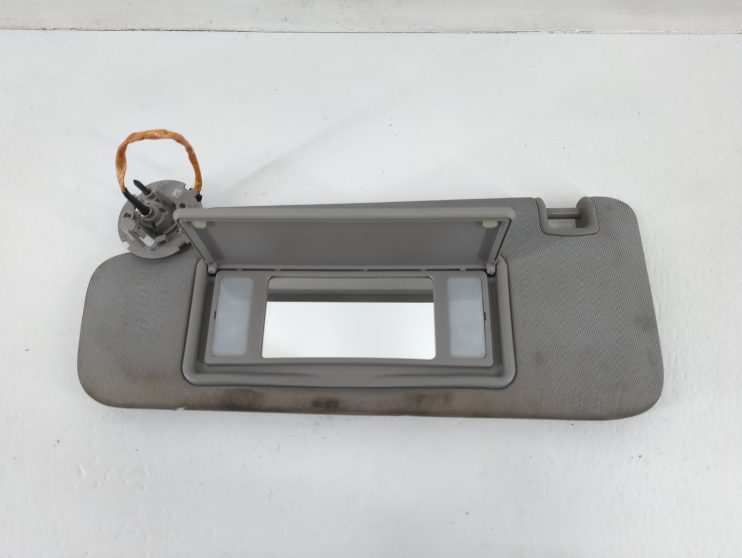2016-2021 Chevrolet Malibu Sun Visor Shade Replacement Driver Left Mirror Fits Fits 2016 2017 2018 2019 2020 2021 OEM Used A