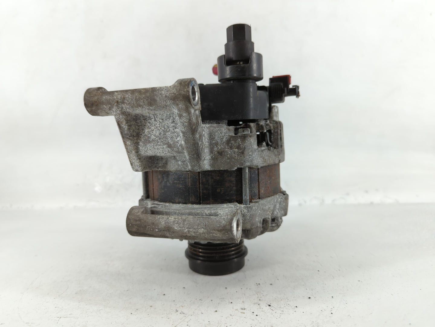 2019-2021 Chevrolet Malibu Alternator Replacement Generator Charging Assembly Engine OEM P/N:A005TV0184ZC 13534118 Fits OEM 