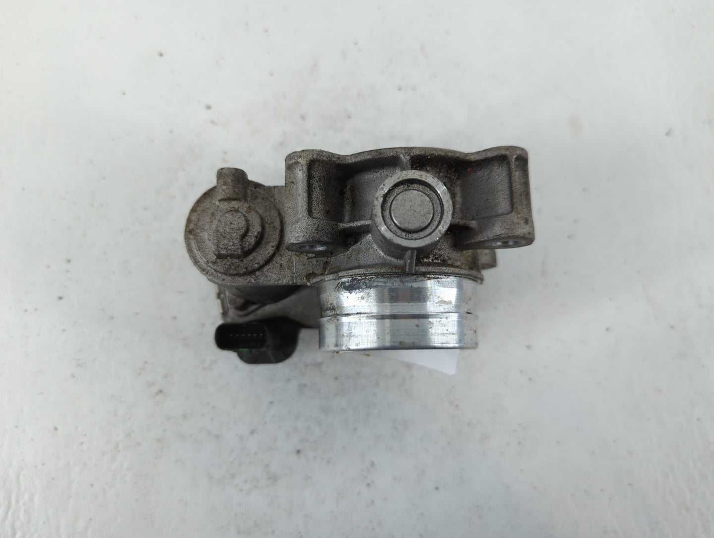 2016-2021 Chevrolet Malibu Throttle Body P/N:12671379AA Fits Fits 2016 2017 2018 2019 2020 2021 2022 OEM Used Auto Parts - O