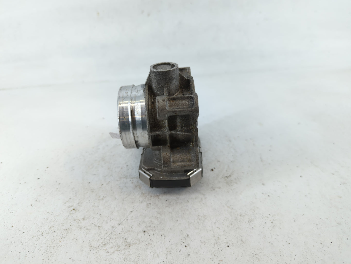 2016-2021 Chevrolet Malibu Throttle Body P/N:12671379AA Fits Fits 2016 2017 2018 2019 2020 2021 2022 OEM Used Auto Parts - O