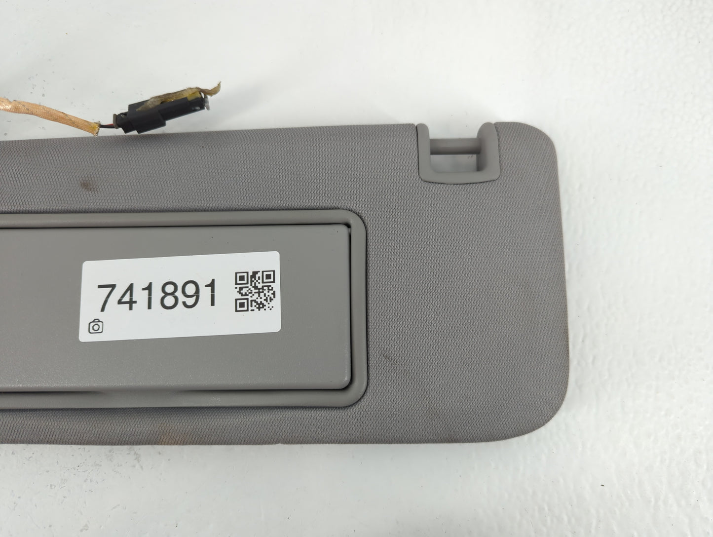 2016-2021 Chevrolet Malibu Sun Visor Shade Replacement Driver Left Mirror Fits Fits 2016 2017 2018 2019 2020 2021 OEM Used A