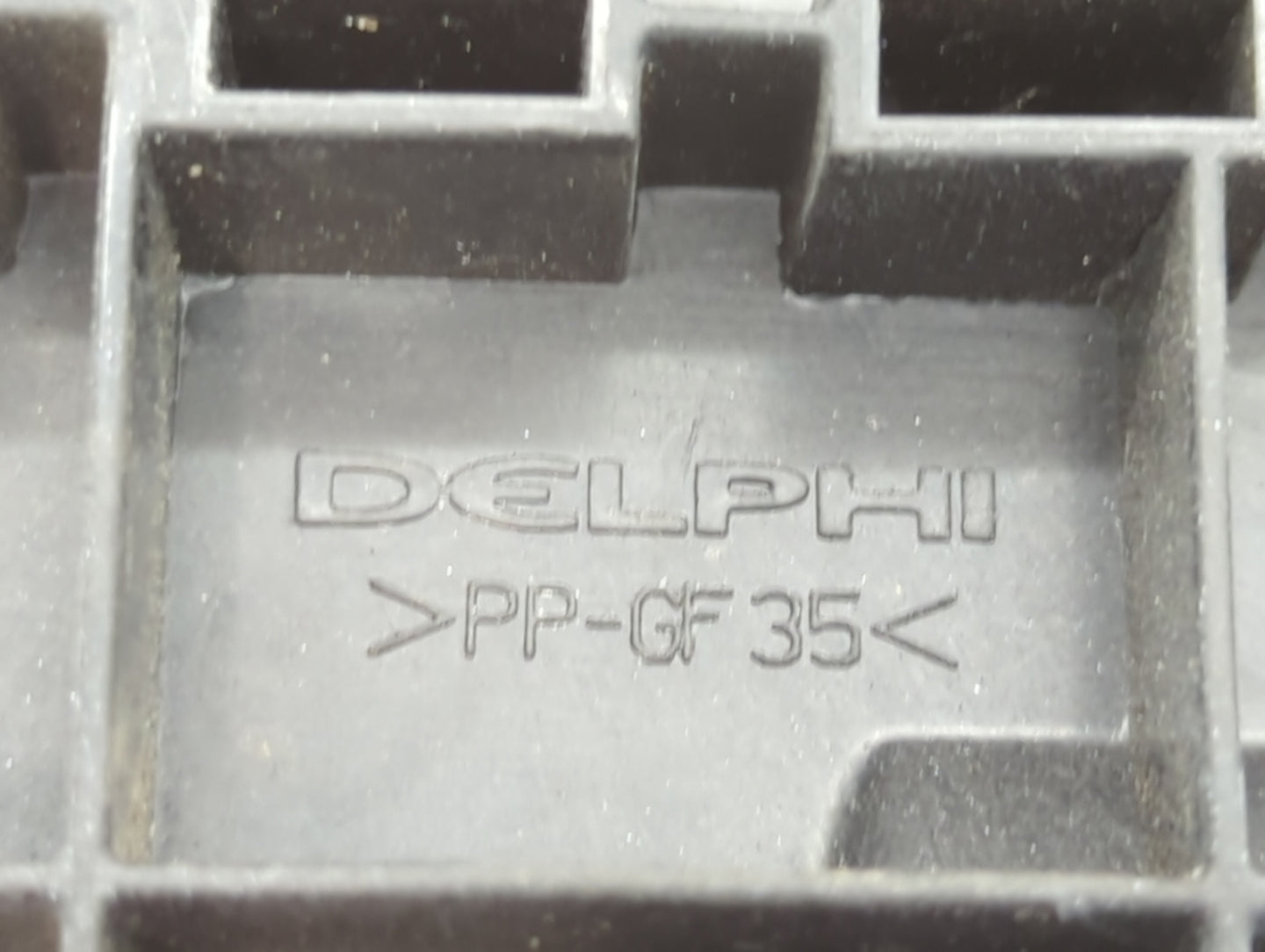 2019-2021 Chevrolet Malibu Fusebox Fuse Box Panel Relay Module P/N:PP-GF35 Fits Fits 2019 2020 2021 OEM Used Auto Parts - Oe