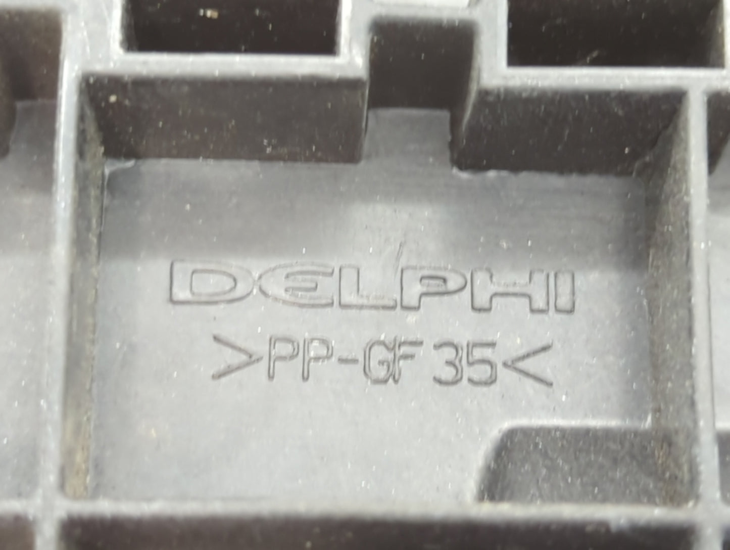 2019-2021 Chevrolet Malibu Fusebox Fuse Box Panel Relay Module P/N:PP-GF35 Fits Fits 2019 2020 2021 OEM Used Auto Parts - Oe