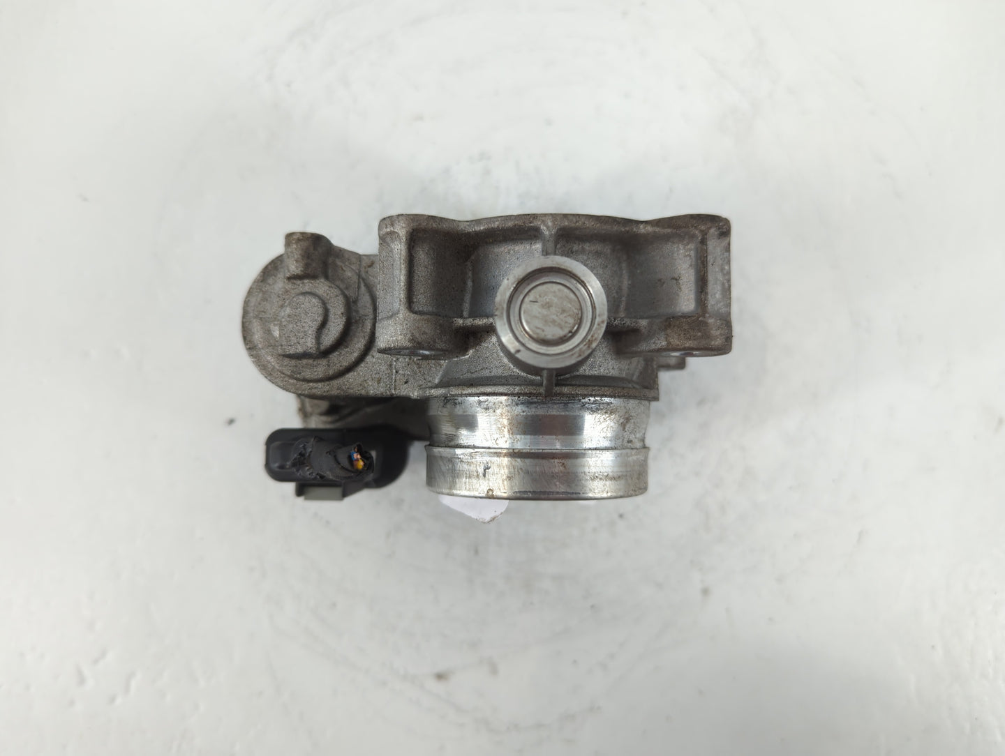2016-2021 Chevrolet Malibu Throttle Body P/N:12671370AA Fits Fits 2016 2017 2018 2019 2020 2021 2022 OEM Used Auto Parts - O
