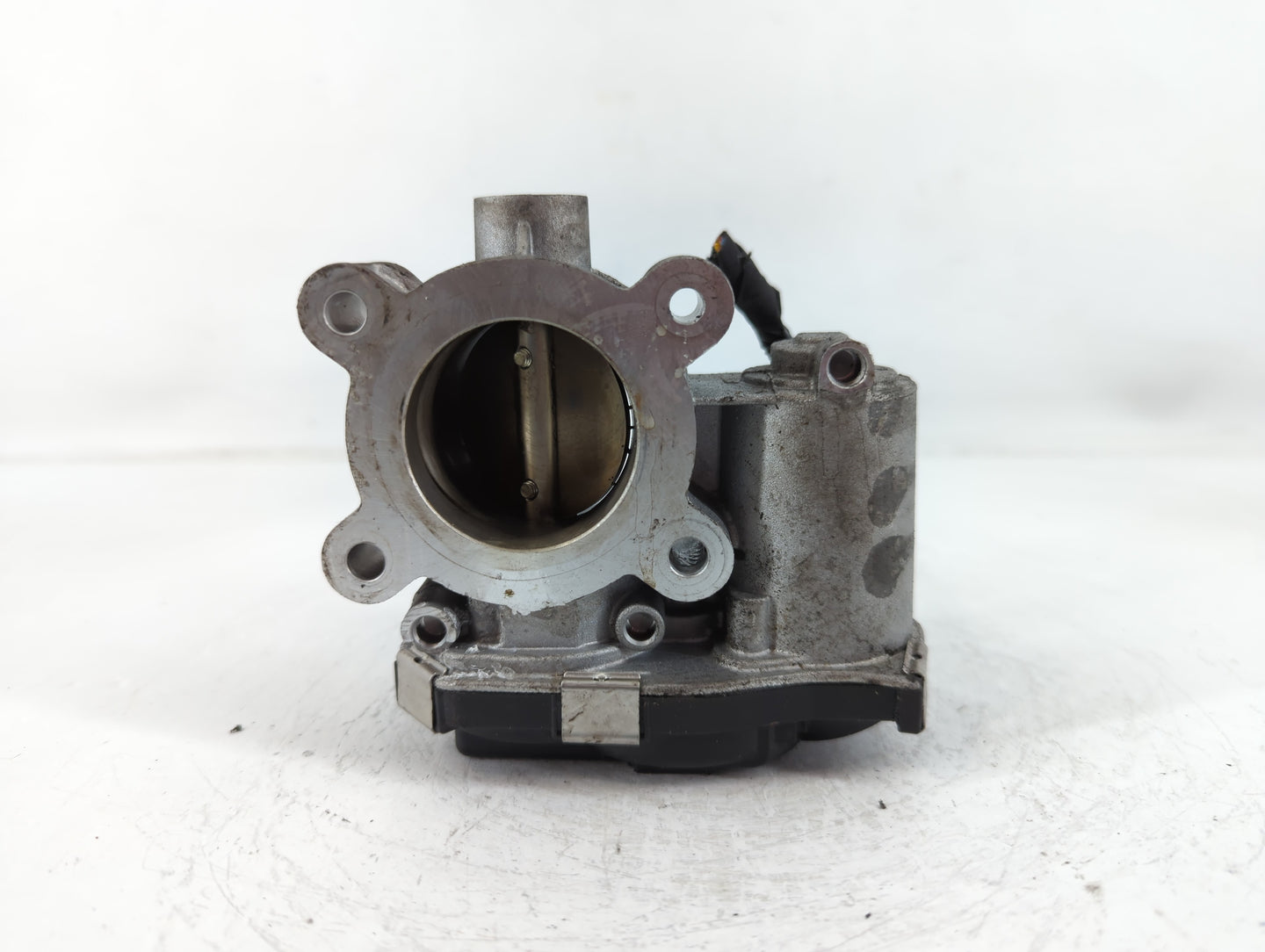 2016-2021 Chevrolet Malibu Throttle Body P/N:12671370AA Fits Fits 2016 2017 2018 2019 2020 2021 2022 OEM Used Auto Parts - O