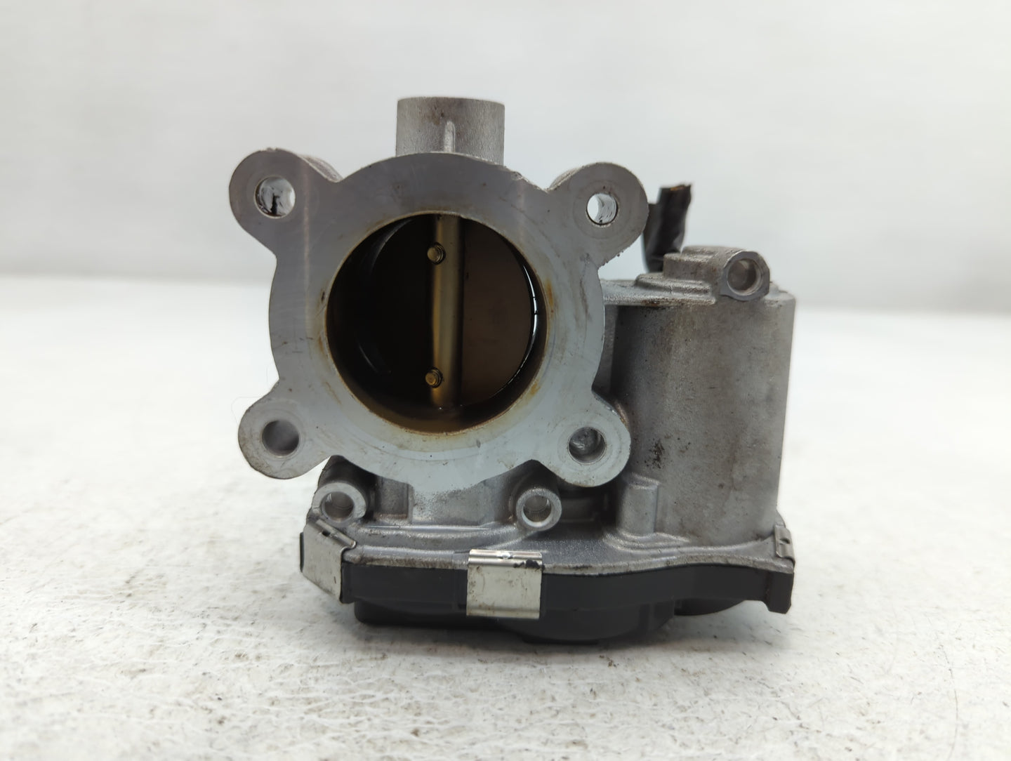 2016-2021 Chevrolet Malibu Throttle Body P/N:12671379AA Fits Fits 2016 2017 2018 2019 2020 2021 2022 OEM Used Auto Parts - O