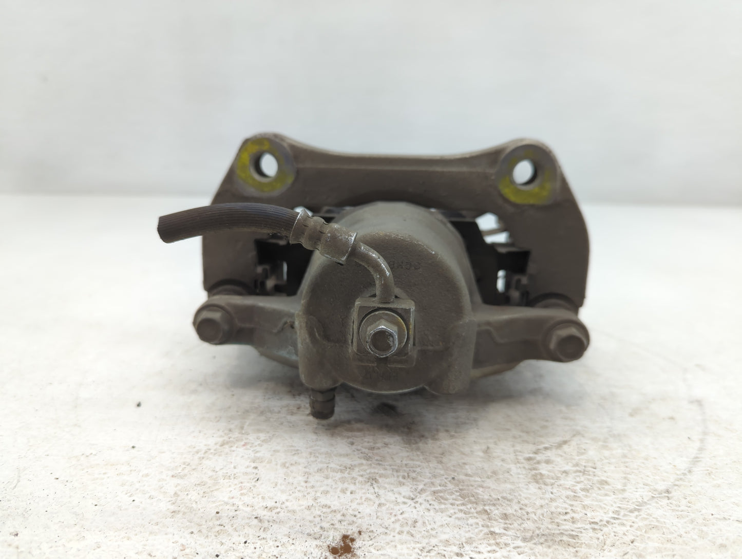 2020 Chevrolet Malibu Front Passenger Right Brake Caliper 775400 - Oemusedautoparts1.com