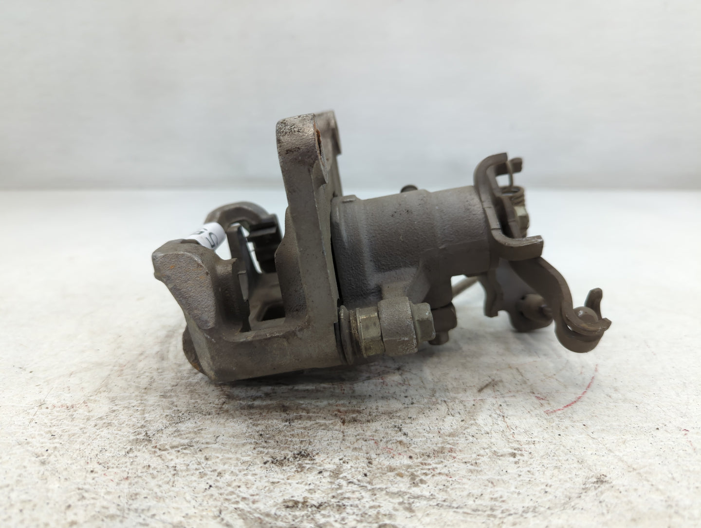 2016-2021 Chevrolet Malibu Front Driver Left Brake Caliper - Oemusedautoparts1.com