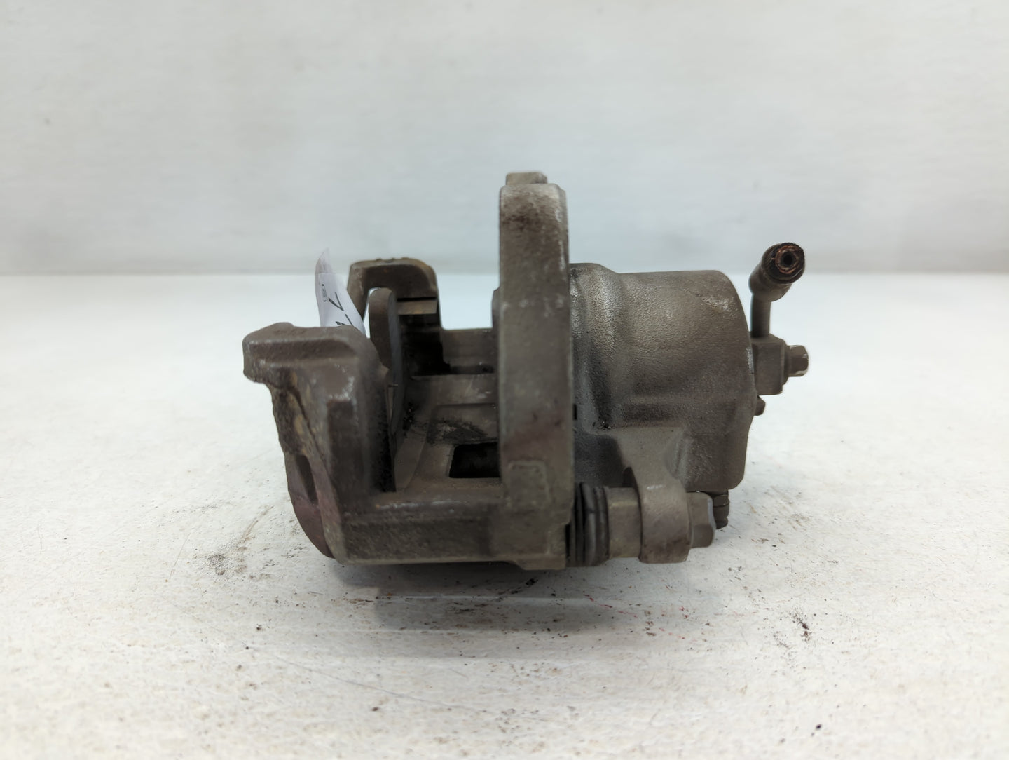 2020 Chevrolet Malibu Front Passenger Right Brake Caliper - Oemusedautoparts1.com