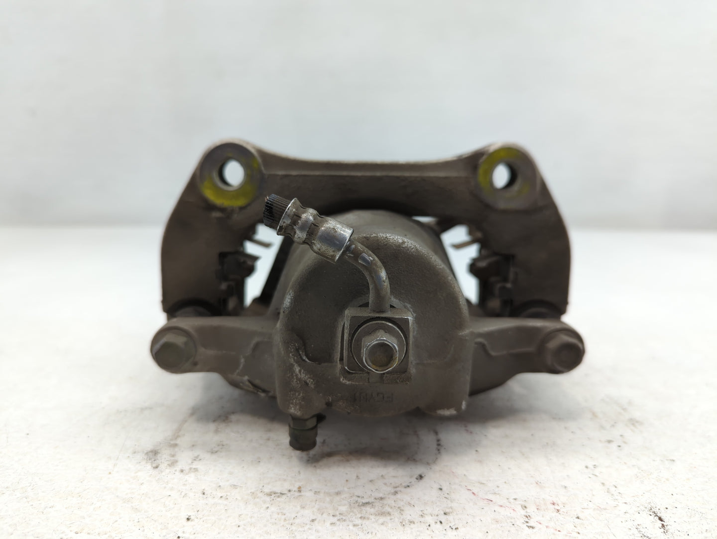 2020 Chevrolet Malibu Front Passenger Right Brake Caliper - Oemusedautoparts1.com