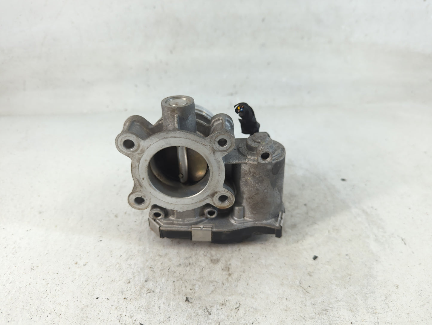 2016-2021 Chevrolet Malibu Throttle Body P/N:12671379AA Fits Fits 2016 2017 2018 2019 2020 2021 2022 OEM Used Auto Parts - O