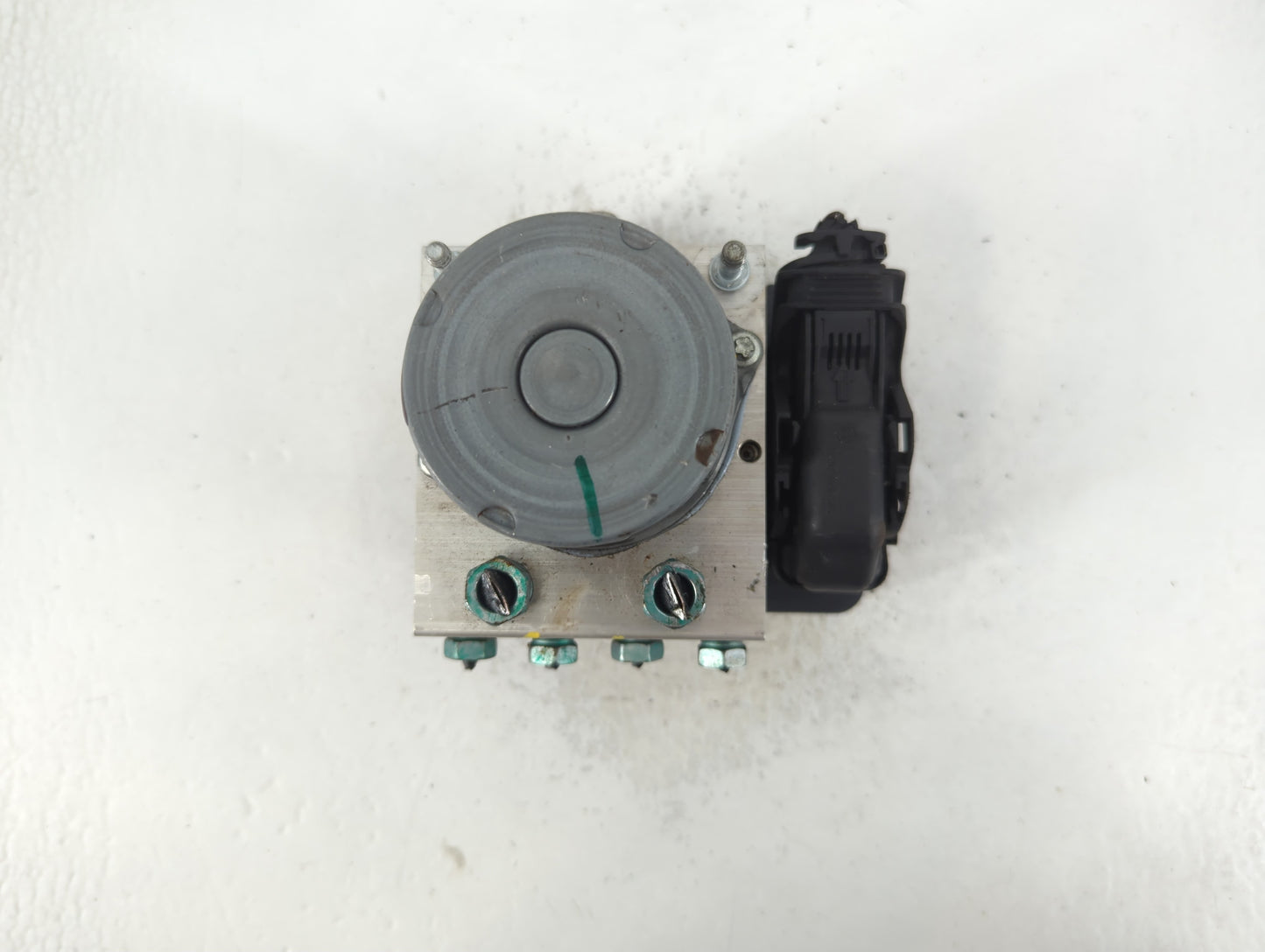2019-2021 Chevrolet Malibu ABS Pump Control Module Replacement P/N:84501623 Fits Fits 2019 2020 2021 OEM Used Auto Parts - O