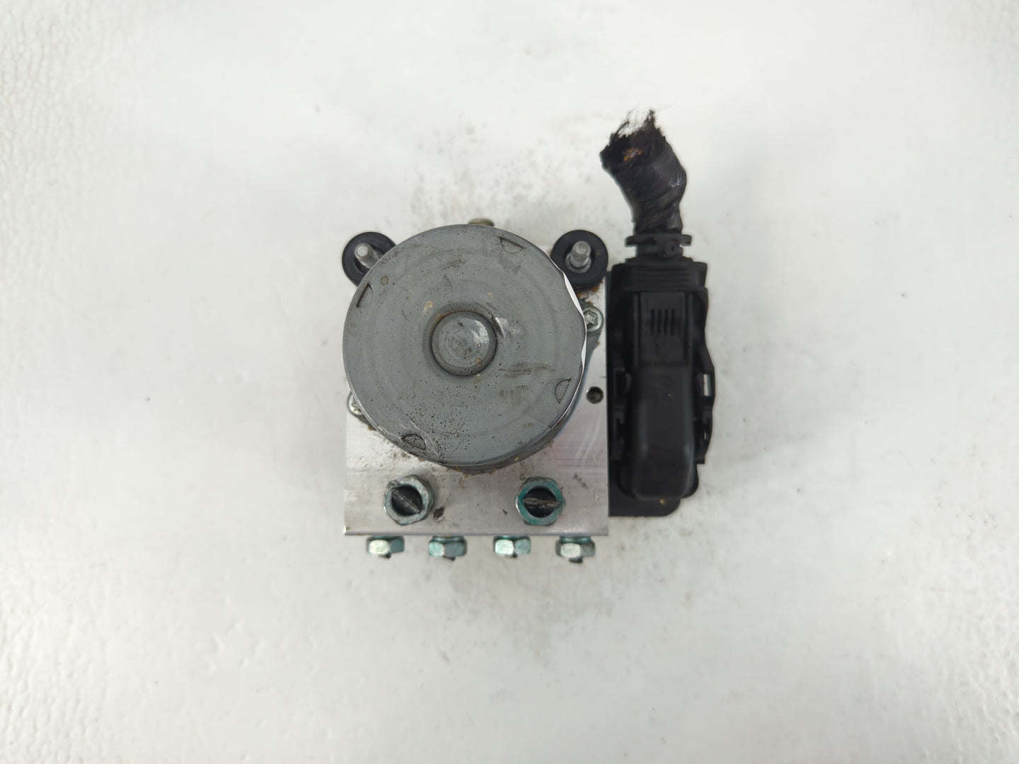 2019-2021 Chevrolet Malibu ABS Pump Control Module Replacement P/N:065055766 8450 1623 Fits Fits 2019 2020 2021 OEM Used Aut