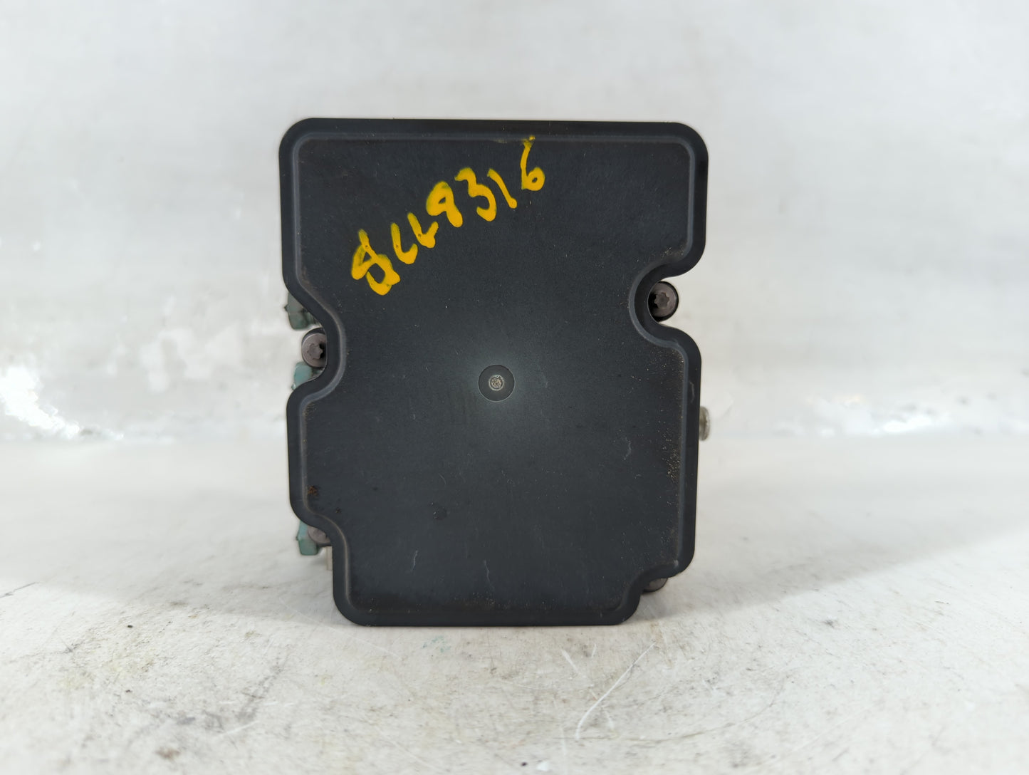 2019-2021 Chevrolet Malibu ABS Pump Control Module Replacement P/N:0650557 84501623 Fits Fits 2019 2020 2021 OEM Used Auto P