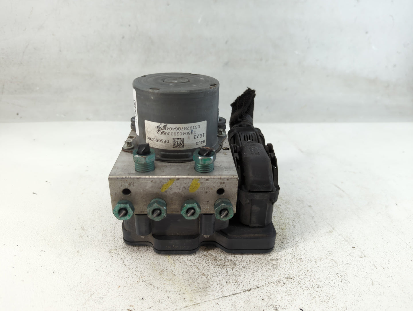 2019-2021 Chevrolet Malibu ABS Pump Control Module Replacement P/N:065055766 84501623 Fits Fits 2019 2020 2021 OEM Used Auto