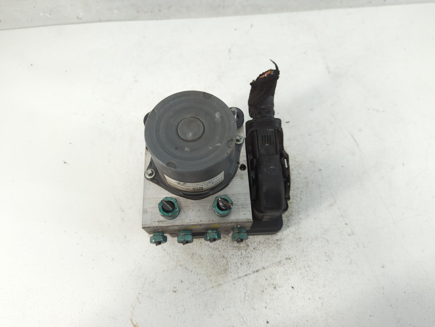 2019-2021 Chevrolet Malibu ABS Pump Control Module Replacement P/N:065055766 84501623 Fits Fits 2019 2020 2021 OEM Used Auto