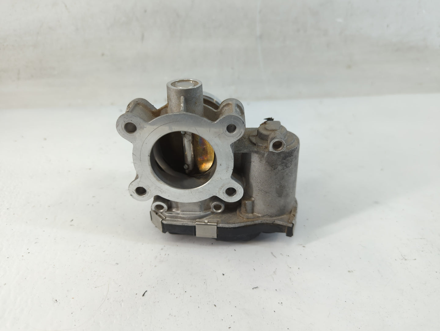 2016-2021 Chevrolet Malibu Throttle Body P/N:12671379AA Fits Fits 2016 2017 2018 2019 2020 2021 2022 OEM Used Auto Parts - O