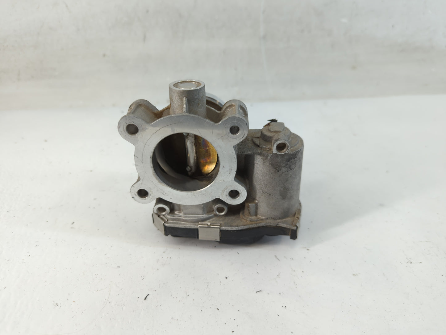 2016-2021 Chevrolet Malibu Throttle Body P/N:12671379AA Fits Fits 2016 2017 2018 2019 2020 2021 2022 OEM Used Auto Parts - O