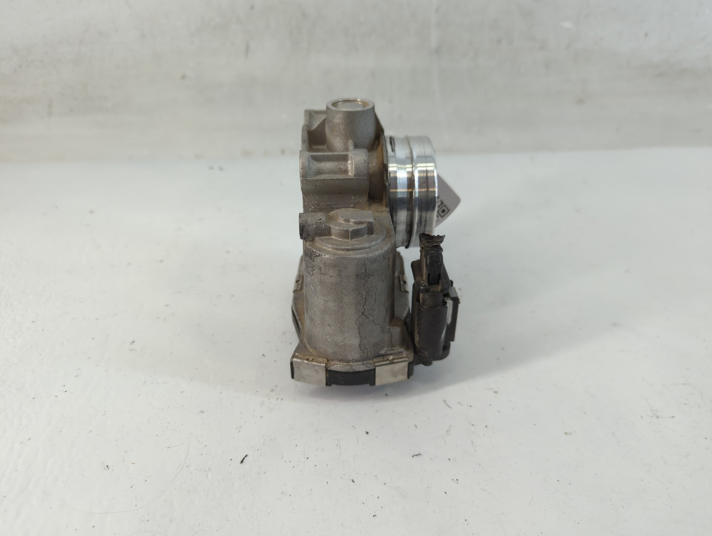 2016-2021 Chevrolet Malibu Throttle Body P/N:12671379AA Fits Fits 2016 2017 2018 2019 2020 2021 2022 OEM Used Auto Parts - O