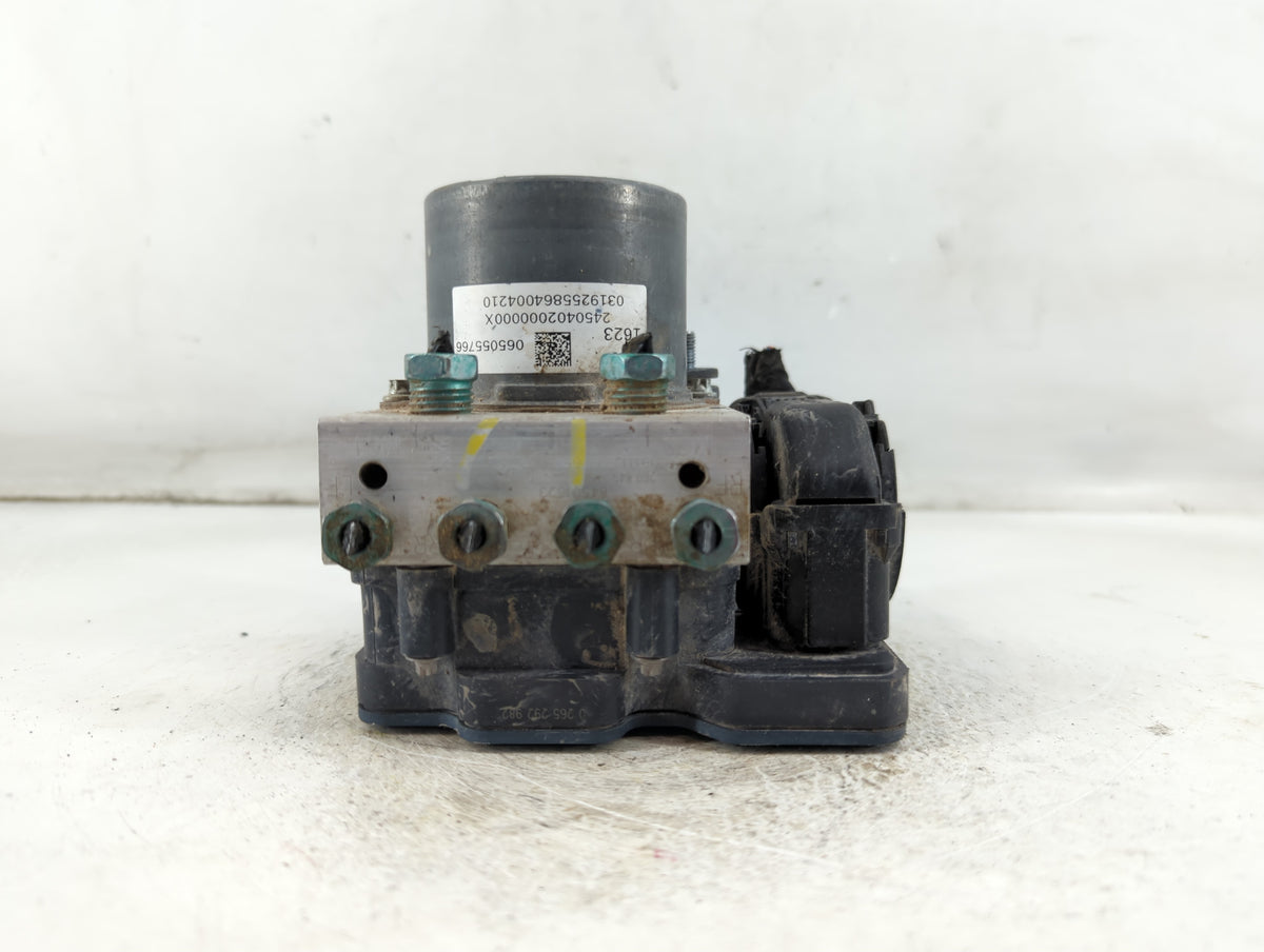 2019-2021 Chevrolet Malibu Anti-Lock Brake ABS Pump Module Actuator OEM P/N:84501623 065055766 Fits Fits 2019 2020 2021 OEM 