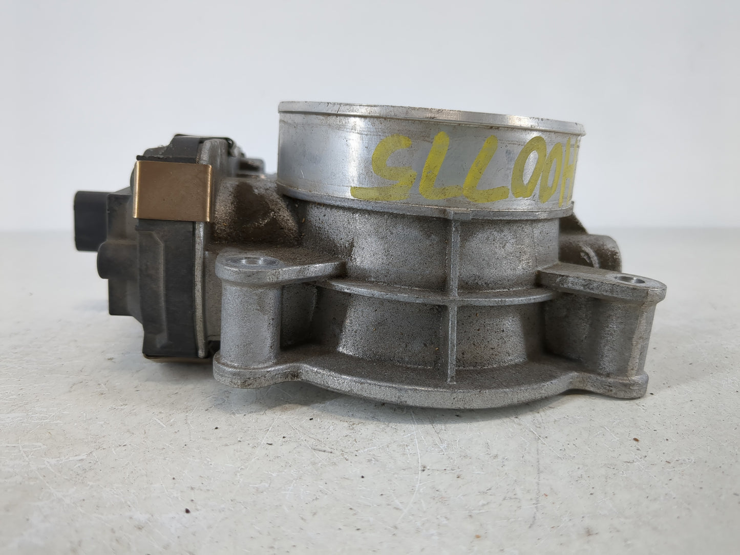 2014-2022 Chevrolet Silverado 1500 Throttle Body P/N:12678224 Fits Fits 2014 2015 2016 2017 2018 2019 2020 2021 2022 OEM Use