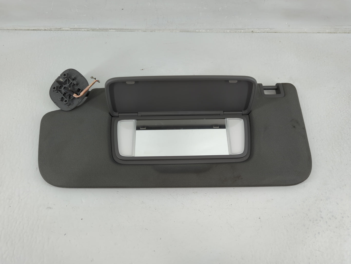 2019-2022 Chevrolet Silverado 1500 Sun Visor Shade Replacement Driver Left Mirror Fits Fits 2019 2020 2021 2022 OEM Used Aut
