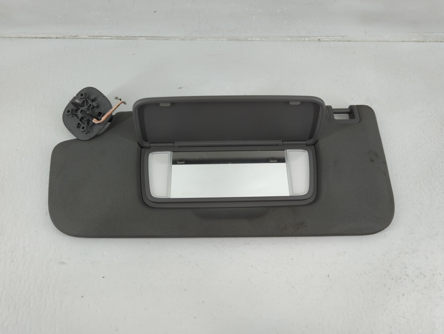 2019-2022 Chevrolet Silverado 1500 Sun Visor Shade Replacement Driver Left Mirror Fits Fits 2019 2020 2021 2022 OEM Used Aut