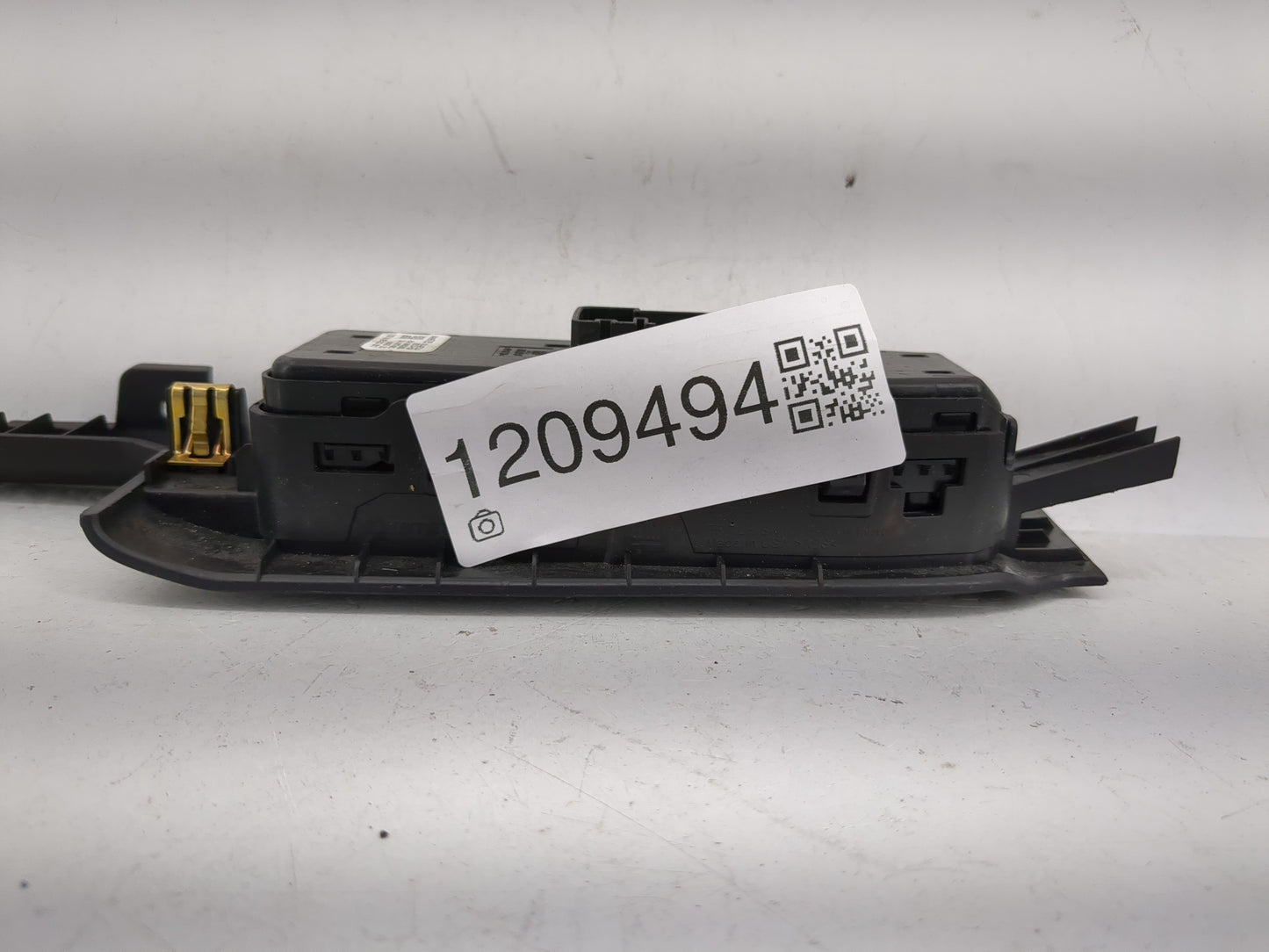 2019-2022 Chevrolet Silverado 1500 Master Power Window Switch Replacement Driver Side Left P/N:84699725 Fits OEM Used Auto P