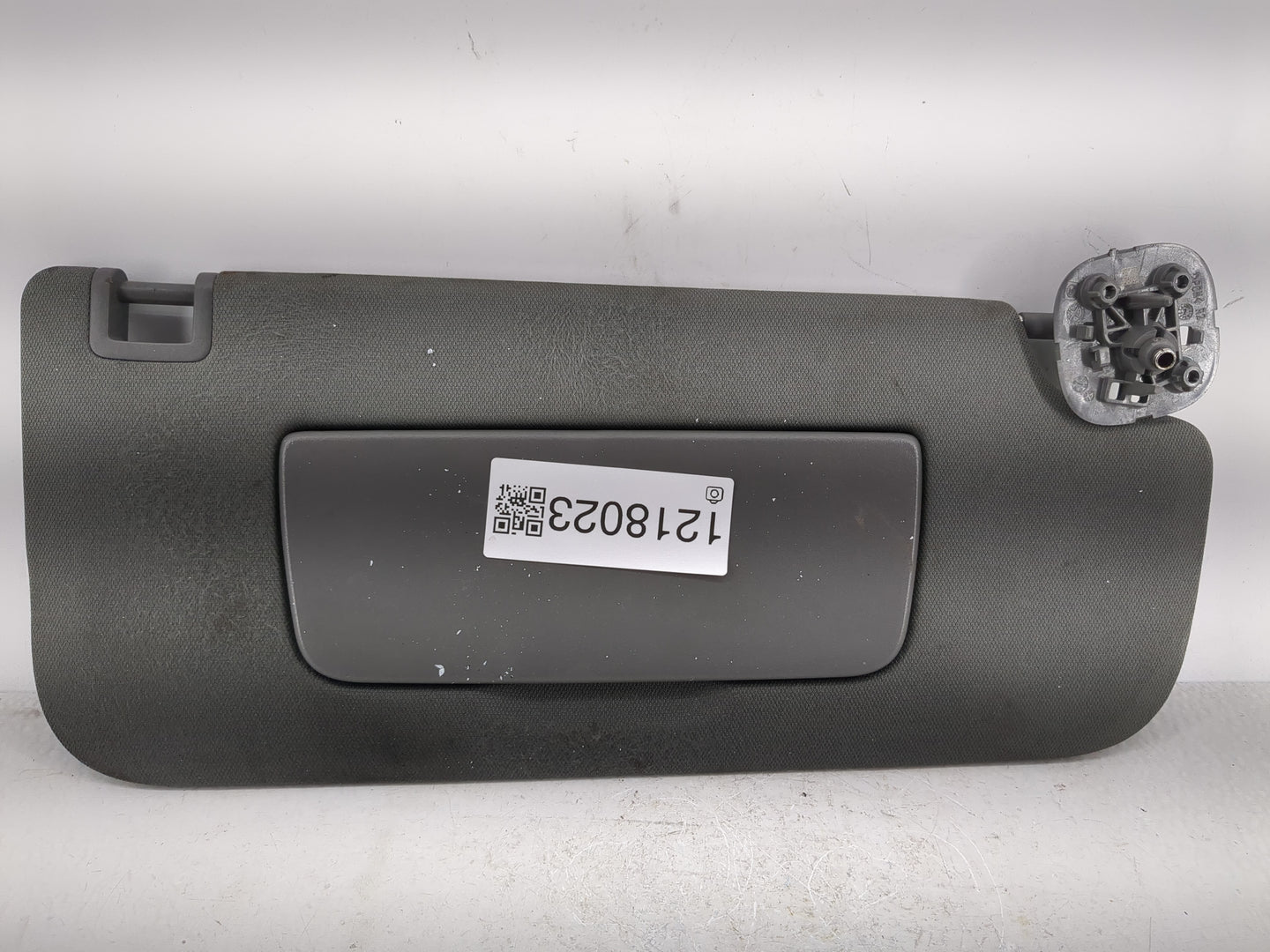 2019-2022 Chevrolet Silverado 1500 Sun Visor Shade Replacement Passenger Right Mirror Fits Fits 2019 2020 2021 2022 OEM Used