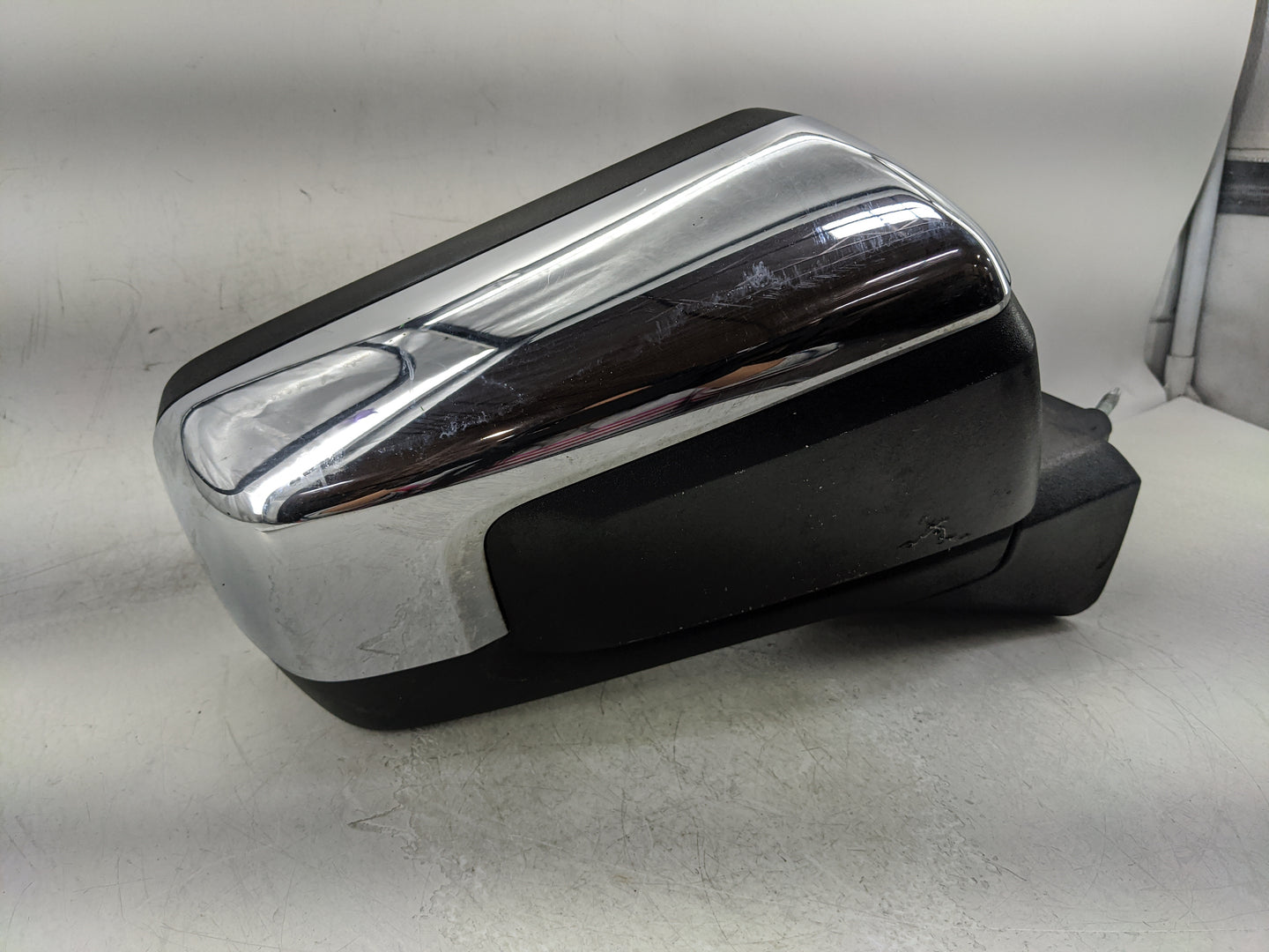 2019-2022 Chevrolet Silverado 1500 Passenger Side View Mirror - Right Door Mirror OEM Used - Oemusedautoparts1.com