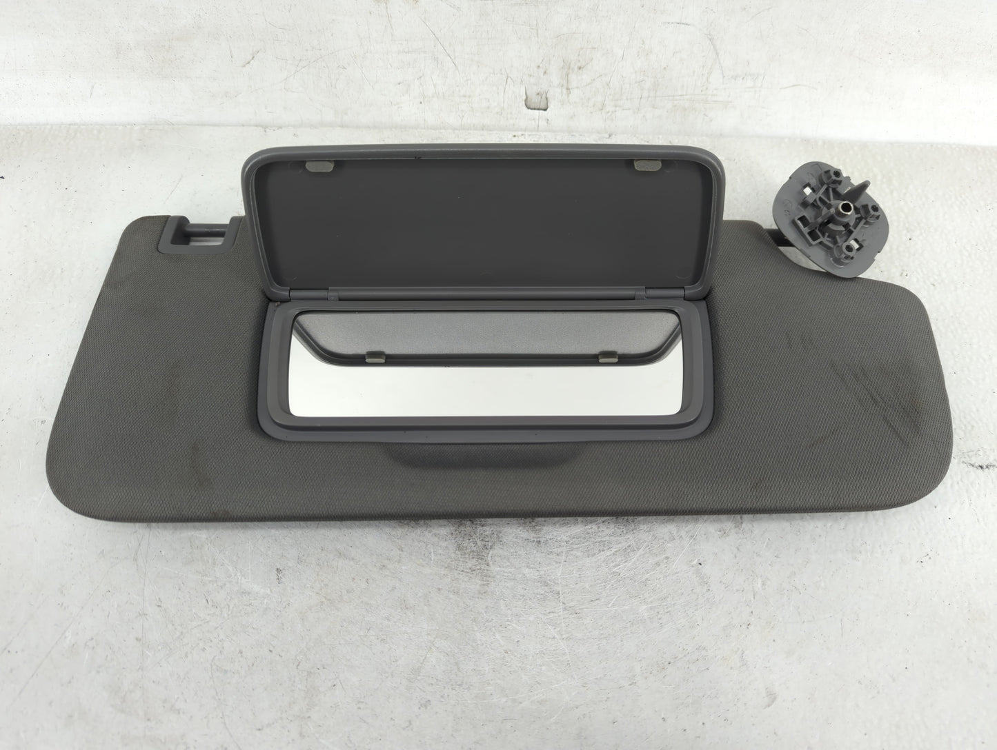 2019-2022 Chevrolet Silverado 1500 Sun Visor Shade Replacement Passenger Right Mirror Fits Fits 2019 2020 2021 2022 OEM Used